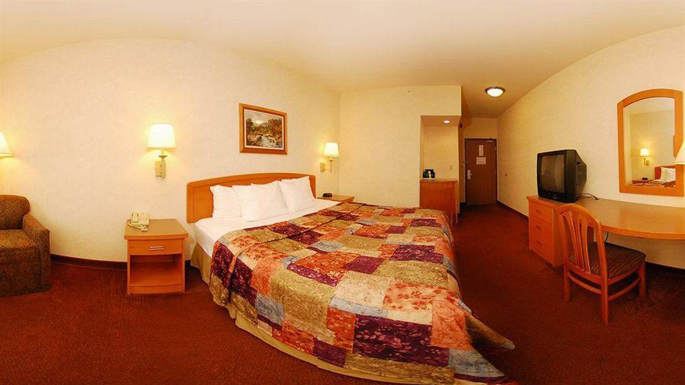 Sleep Inn & Suites Lake Of The Ozarks Camdenton Eksteriør billede